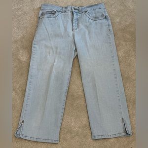 Sonoma Capri Pants - Light Wash - Stretch - Size 8